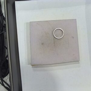 Anello cartier fascia larga uomo ob