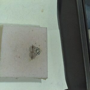 Solitario "francia" 0.70ct centr. 0.50 lat
