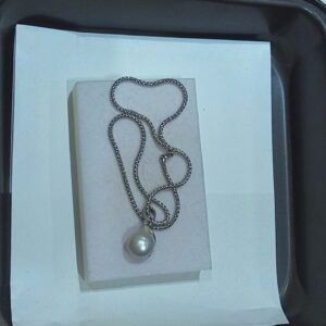 Collier con perla barocca e brill. 0.15 ct